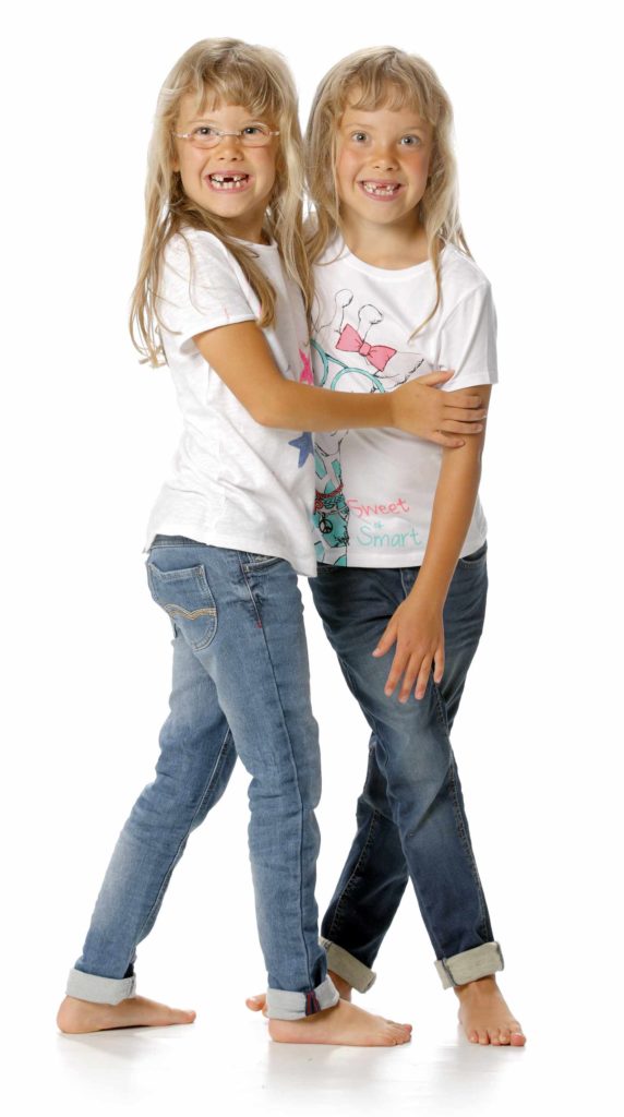 Maria und Julia scharf